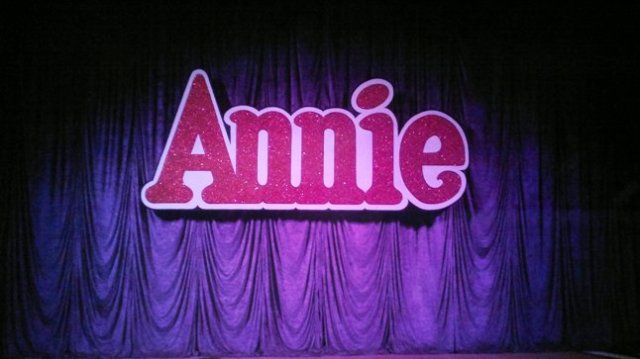 Annie at Sneddon Theatre