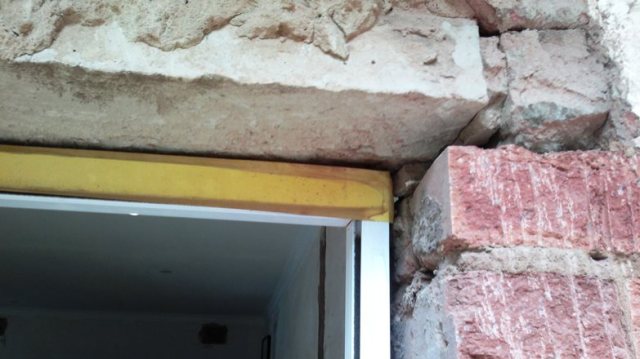 This is a little job our new builder had to fix.  Somehow, this amount of support did not inspire confidence.